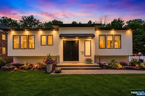 284 Castle Drive Englewood Cliffs NJ 07632
