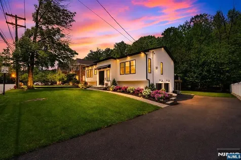 284 Castle Drive Englewood Cliffs NJ 07632
