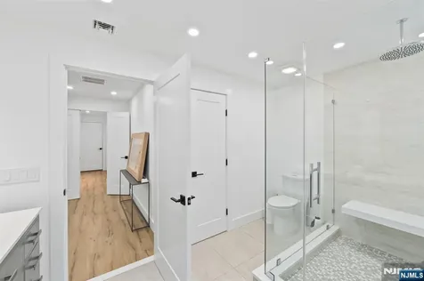 284 Castle Drive Englewood Cliffs NJ 07632