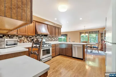 28 Wanamaker Avenue Mahwah NJ 07430