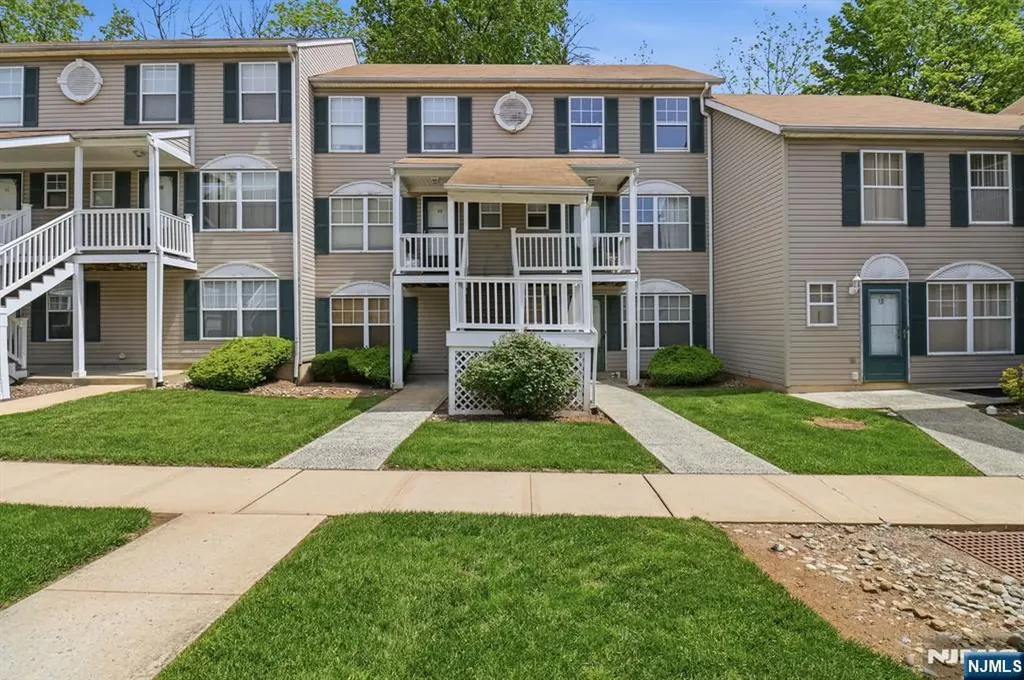239-40 Th Street Irvington NJ 07111