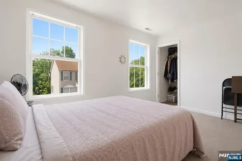 239-40 Th Street Irvington NJ 07111