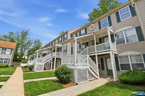 239-40 Th Street Irvington NJ 07111