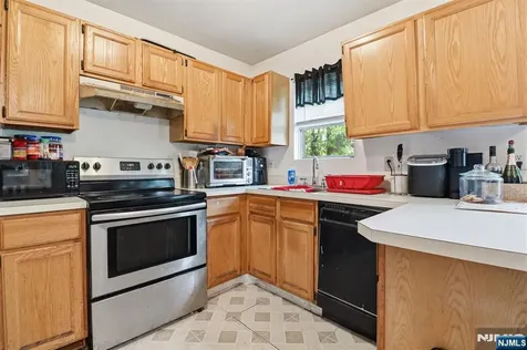 239-40 Th Street Irvington NJ 07111