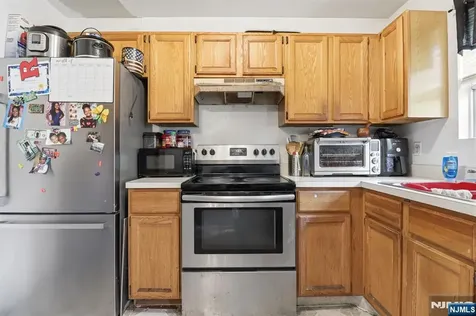 239-40 Th Street Irvington NJ 07111