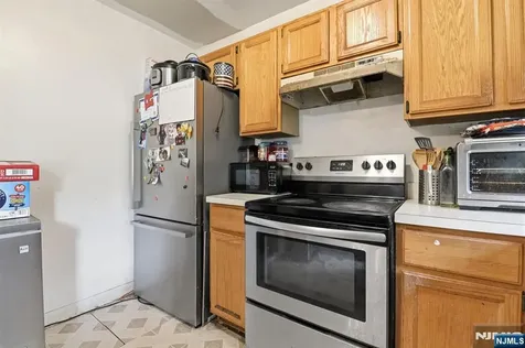 239-40 Th Street Irvington NJ 07111