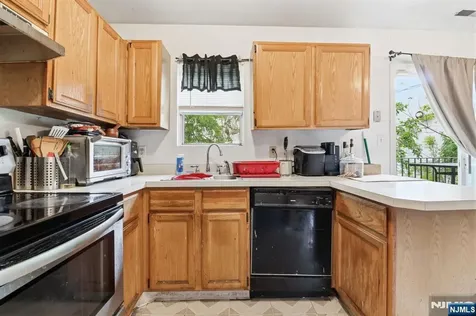 239-40 Th Street Irvington NJ 07111
