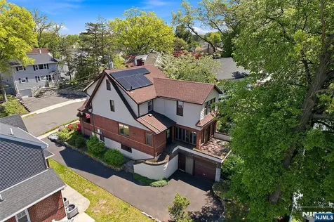 194 Parkway Maywood NJ 07607