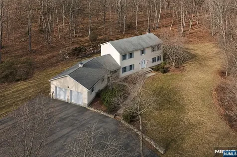 611 Snake Den Road West Milford NJ 07480