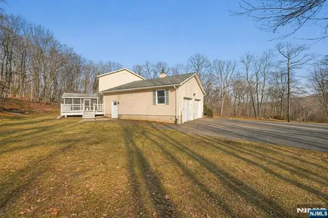 611 Snake Den Road West Milford NJ 07480