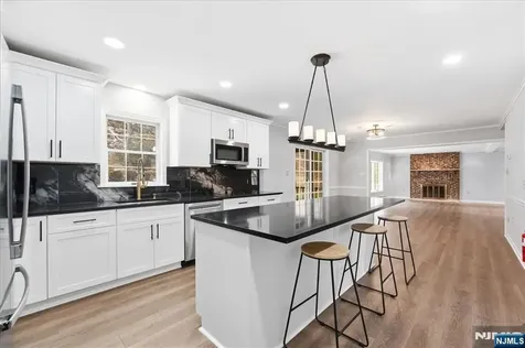 611 Snake Den Road West Milford NJ 07480