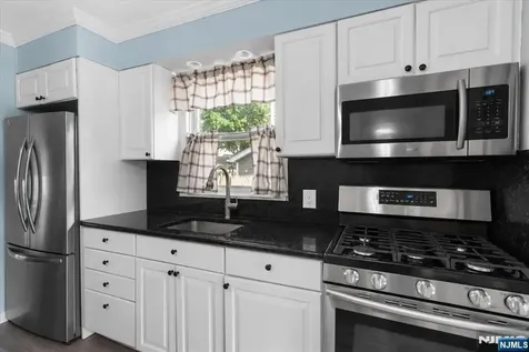 29 Central Avenue Pompton Lakes NJ 07442