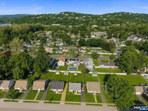 29 Central Avenue Pompton Lakes NJ 07442