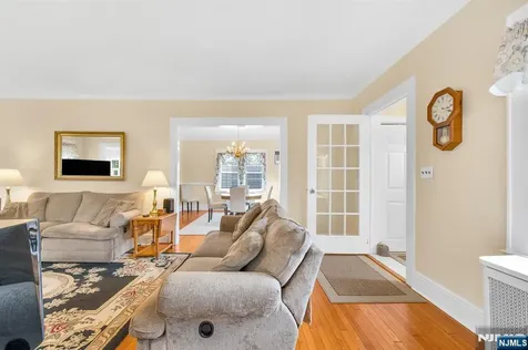 106 Maple Street Rutherford NJ 07070