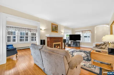 106 Maple Street Rutherford NJ 07070