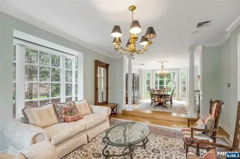 4 Hetzel Drive Mahwah NJ 07430