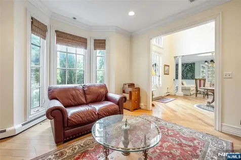 4 Hetzel Drive Mahwah NJ 07430