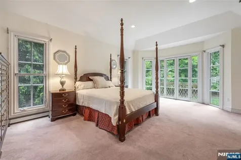 4 Hetzel Drive Mahwah NJ 07430
