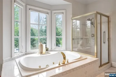 4 Hetzel Drive Mahwah NJ 07430
