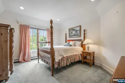 4 Hetzel Drive Mahwah NJ 07430