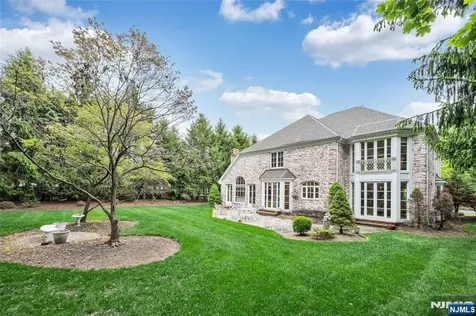 4 Hetzel Drive Mahwah NJ 07430