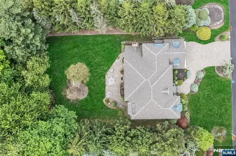 4 Hetzel Drive Mahwah NJ 07430