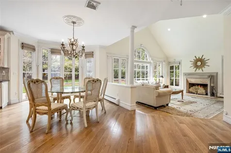 4 Hetzel Drive Mahwah NJ 07430