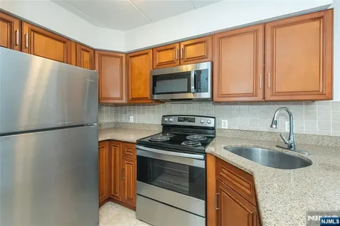 5 Linden Street Hackensack NJ 07601