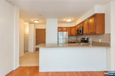 5 Linden Street Hackensack NJ 07601