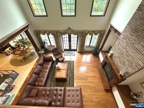 604 Grandview Terrace Franklin Lakes NJ 07417