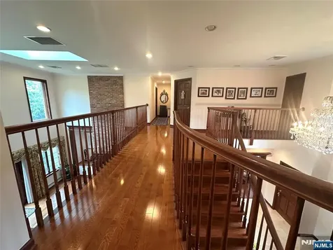 604 Grandview Terrace Franklin Lakes NJ 07417