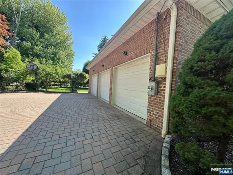 604 Grandview Terrace Franklin Lakes NJ 07417
