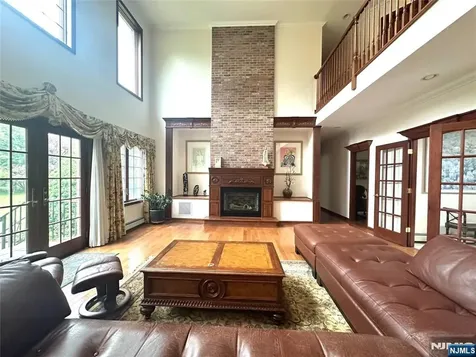 604 Grandview Terrace Franklin Lakes NJ 07417