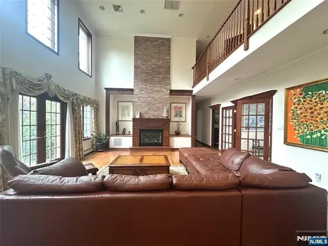604 Grandview Terrace Franklin Lakes NJ 07417