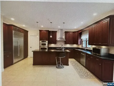 604 Grandview Terrace Franklin Lakes NJ 07417