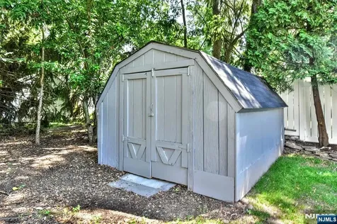 161 Wyckoff Avenue Wyckoff NJ 07481