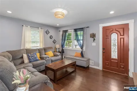 34 Decker Road Wanaque NJ 07420