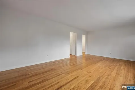 121 Regency Park Ramsey NJ 07446