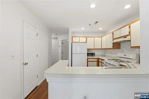 5301 Tudor Drive Pequannock Township NJ 07444