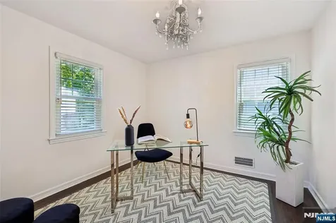 571 Laurel Road Ridgewood NJ 07450