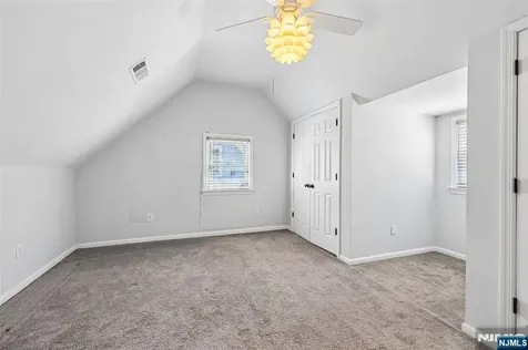 571 Laurel Road Ridgewood NJ 07450