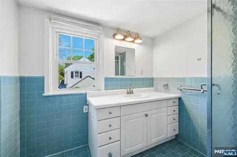 571 Laurel Road Ridgewood NJ 07450