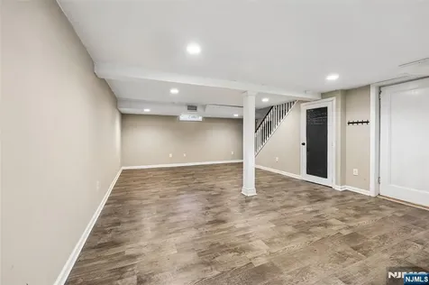 571 Laurel Road Ridgewood NJ 07450