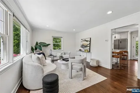 571 Laurel Road Ridgewood NJ 07450