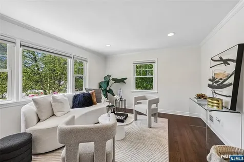 571 Laurel Road Ridgewood NJ 07450