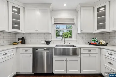 571 Laurel Road Ridgewood NJ 07450