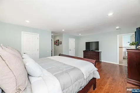 153 Howard Avenue Rochelle Park NJ 07662
