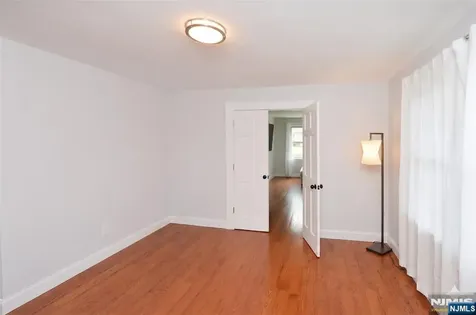 50 Dean Street Glen Rock NJ 07452