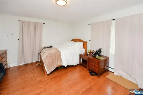 50 Dean Street Glen Rock NJ 07452