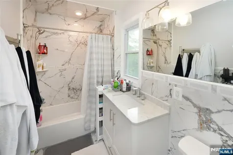 50 Dean Street Glen Rock NJ 07452